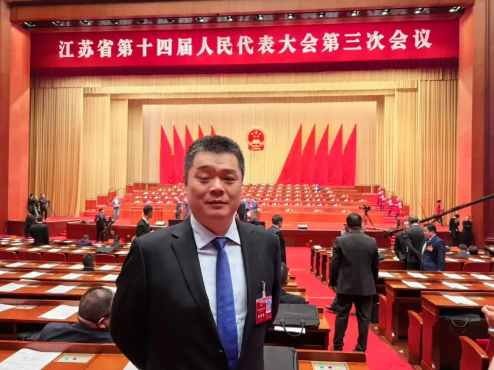地方兩會丨連云港鷹游紡機集團董事長張斯緯：將一如既往地將企業(yè)發(fā)展融入國家發(fā)展戰(zhàn)略